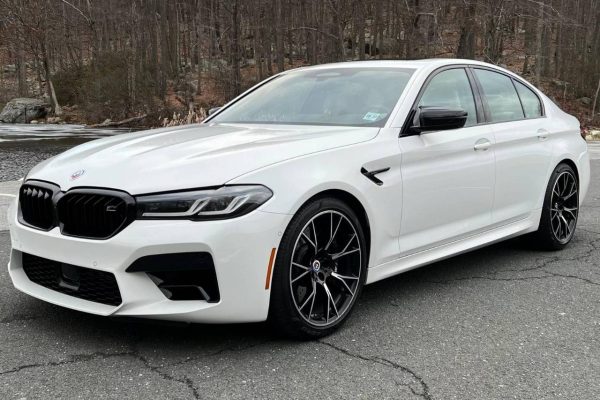 BMW M5 - Rent a Car Islamabad with Driver